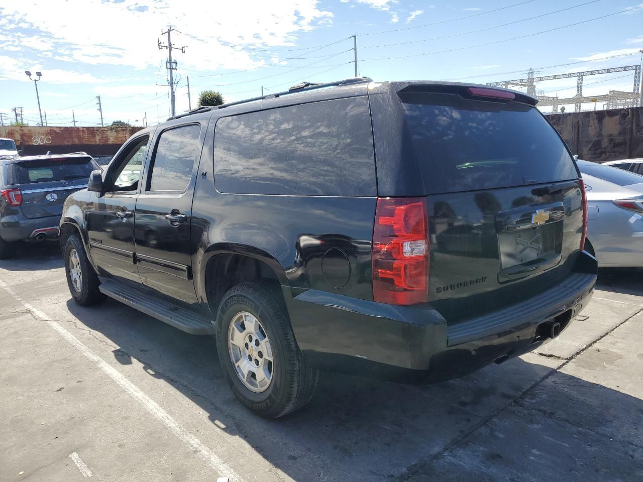 2013 CHEVROLET Suburban