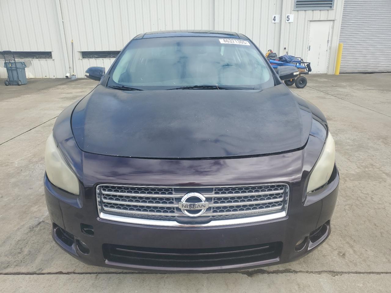 2011 NISSAN Maxima