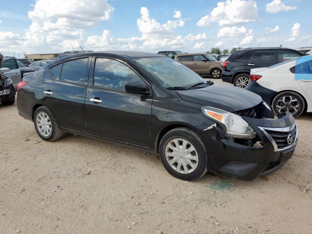 2019 NISSAN VERSA