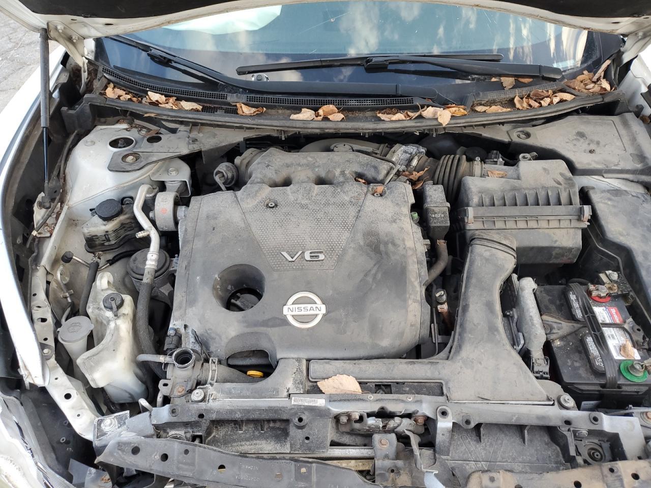2011 NISSAN Maxima