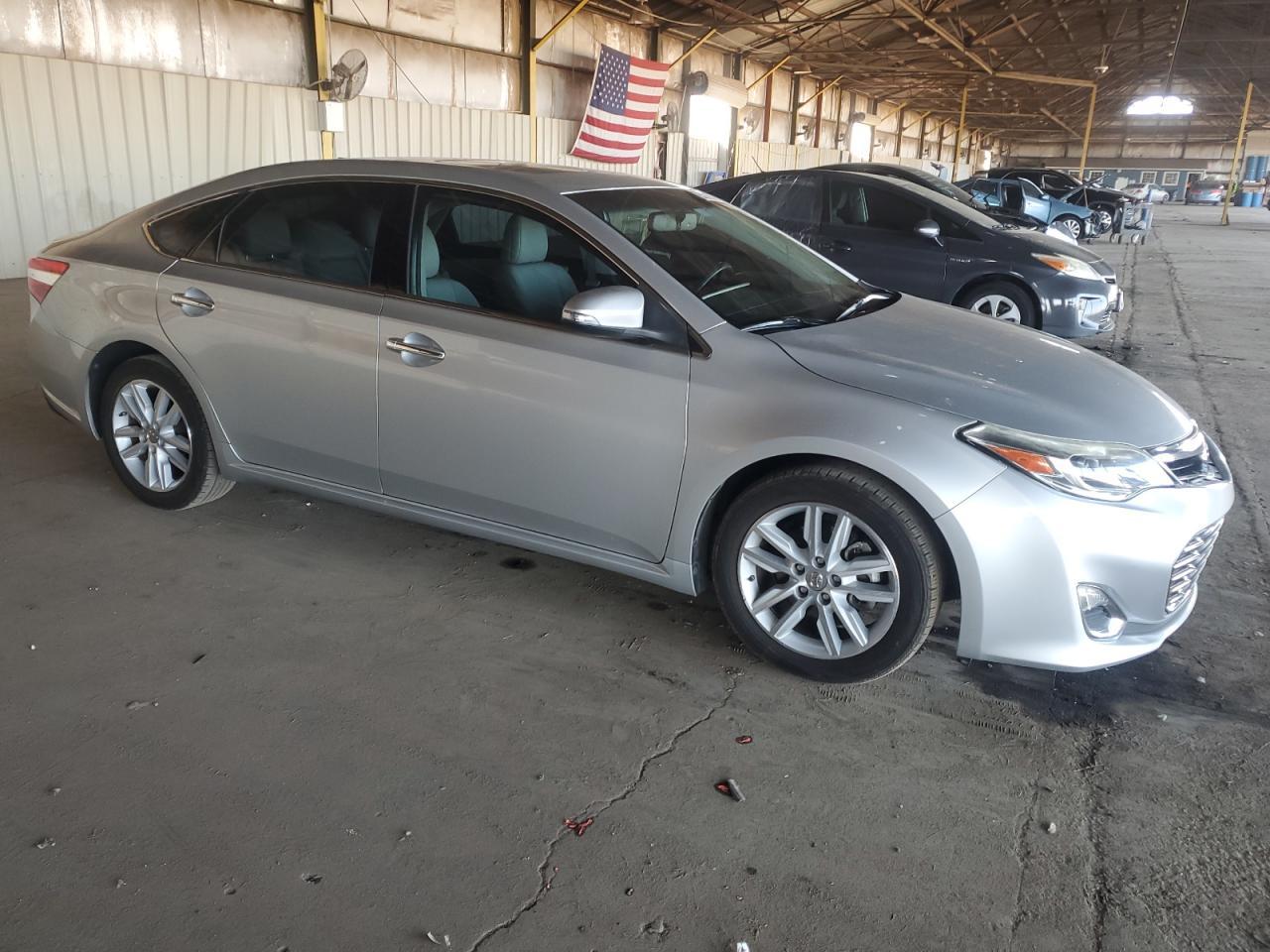 2013 TOYOTA Avalon