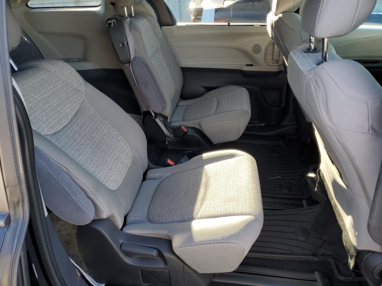 2023 TOYOTA SIENNA