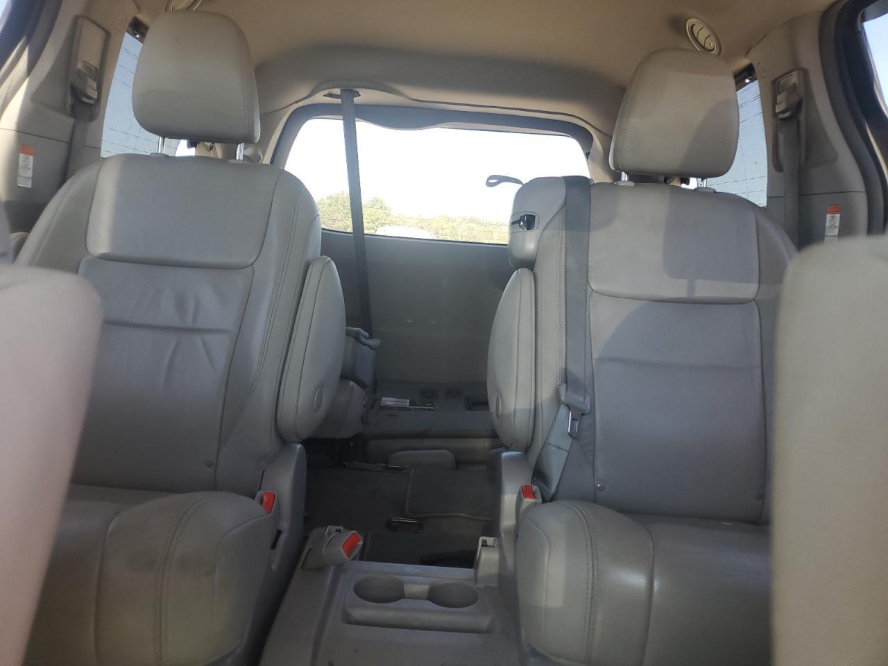2018 TOYOTA SIENNA