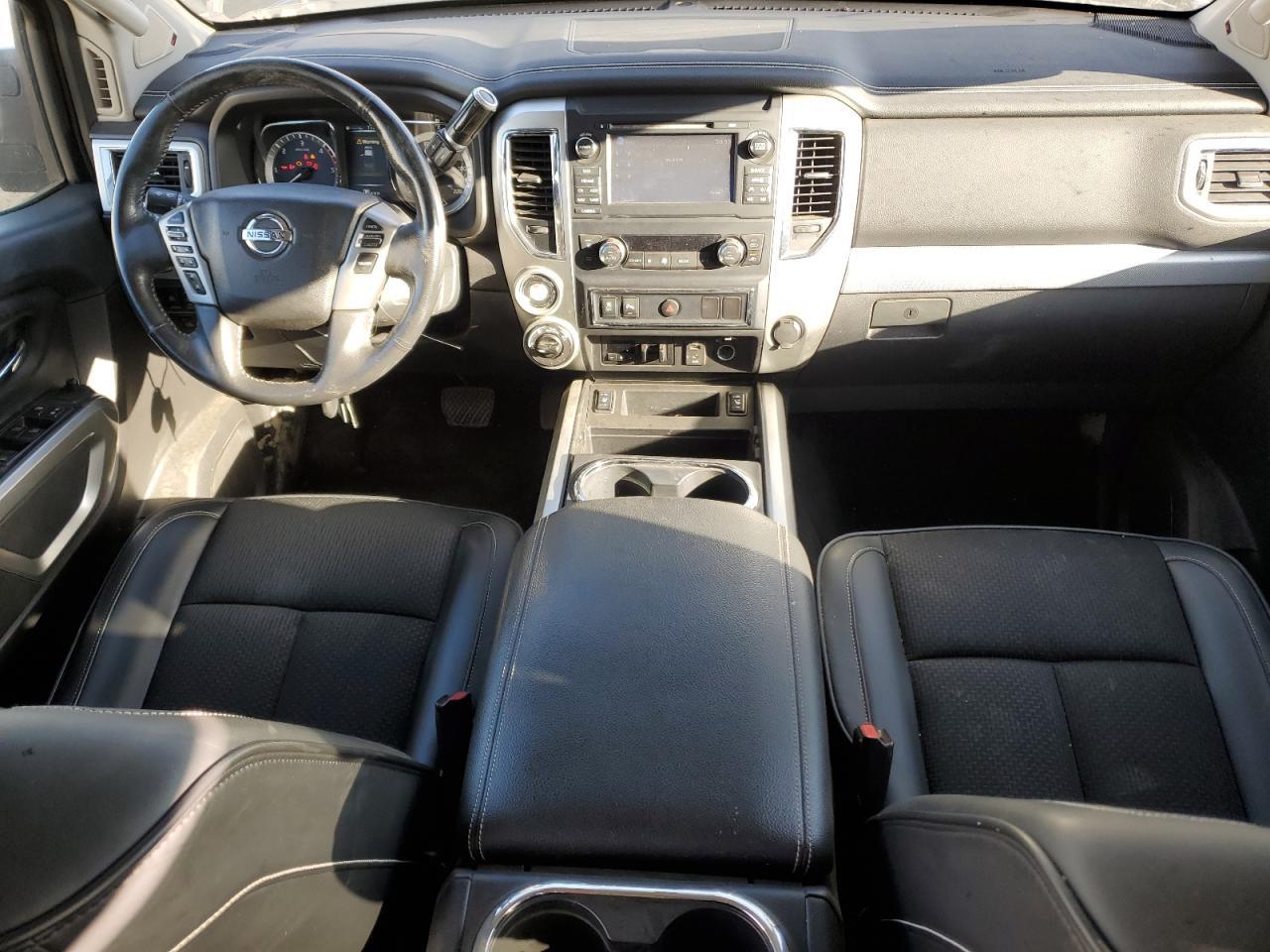 2016 NISSAN Titan