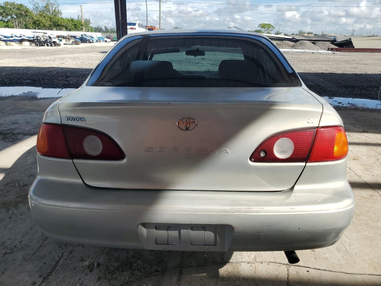 2002 TOYOTA COROLLA