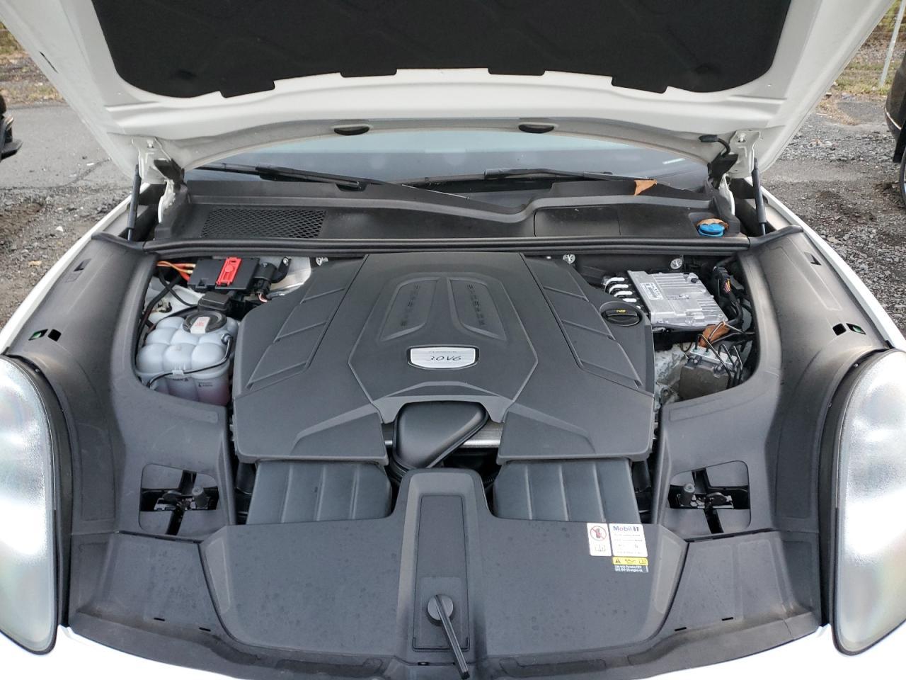 2023 PORSCHE CAYENNE
