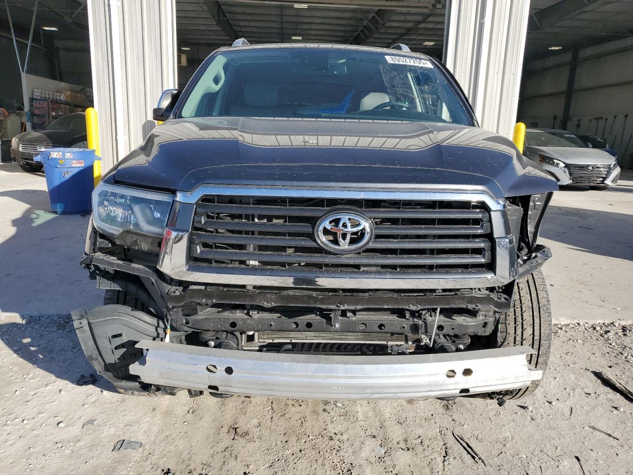 2021 TOYOTA Sequoia