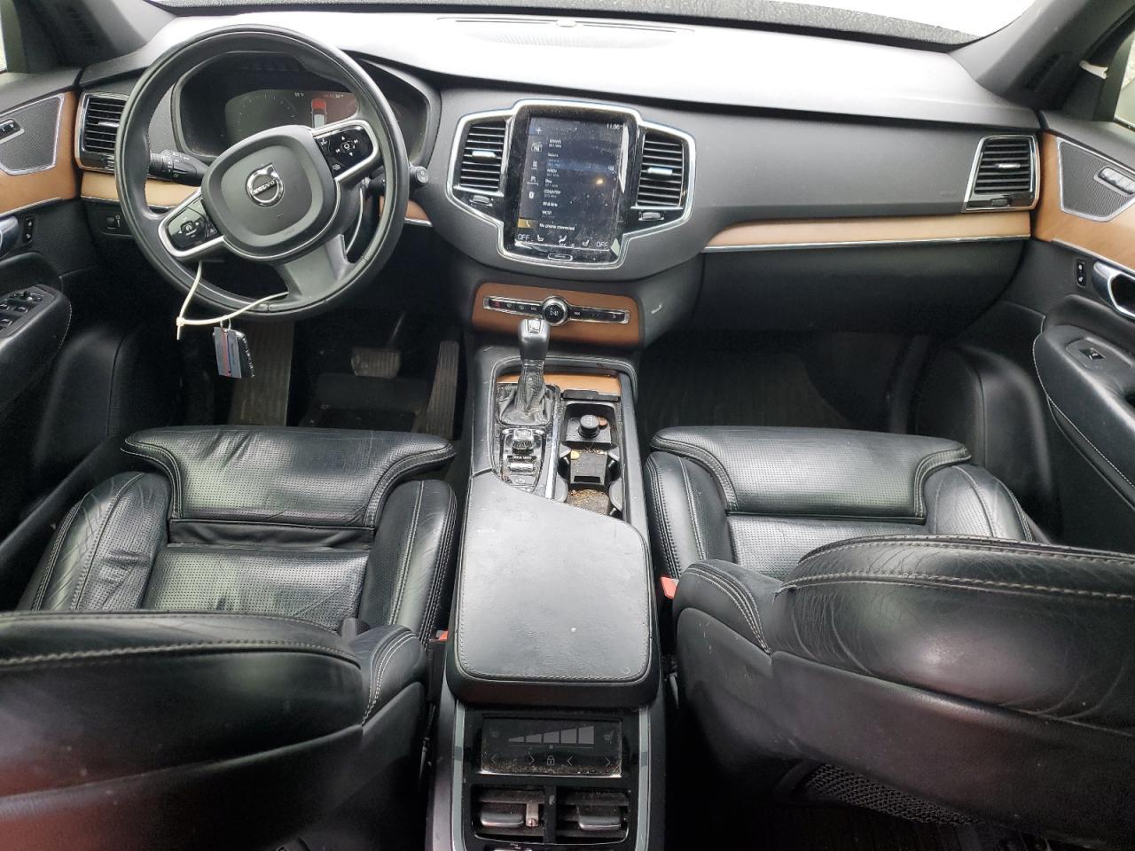 2018 VOLVO XC90