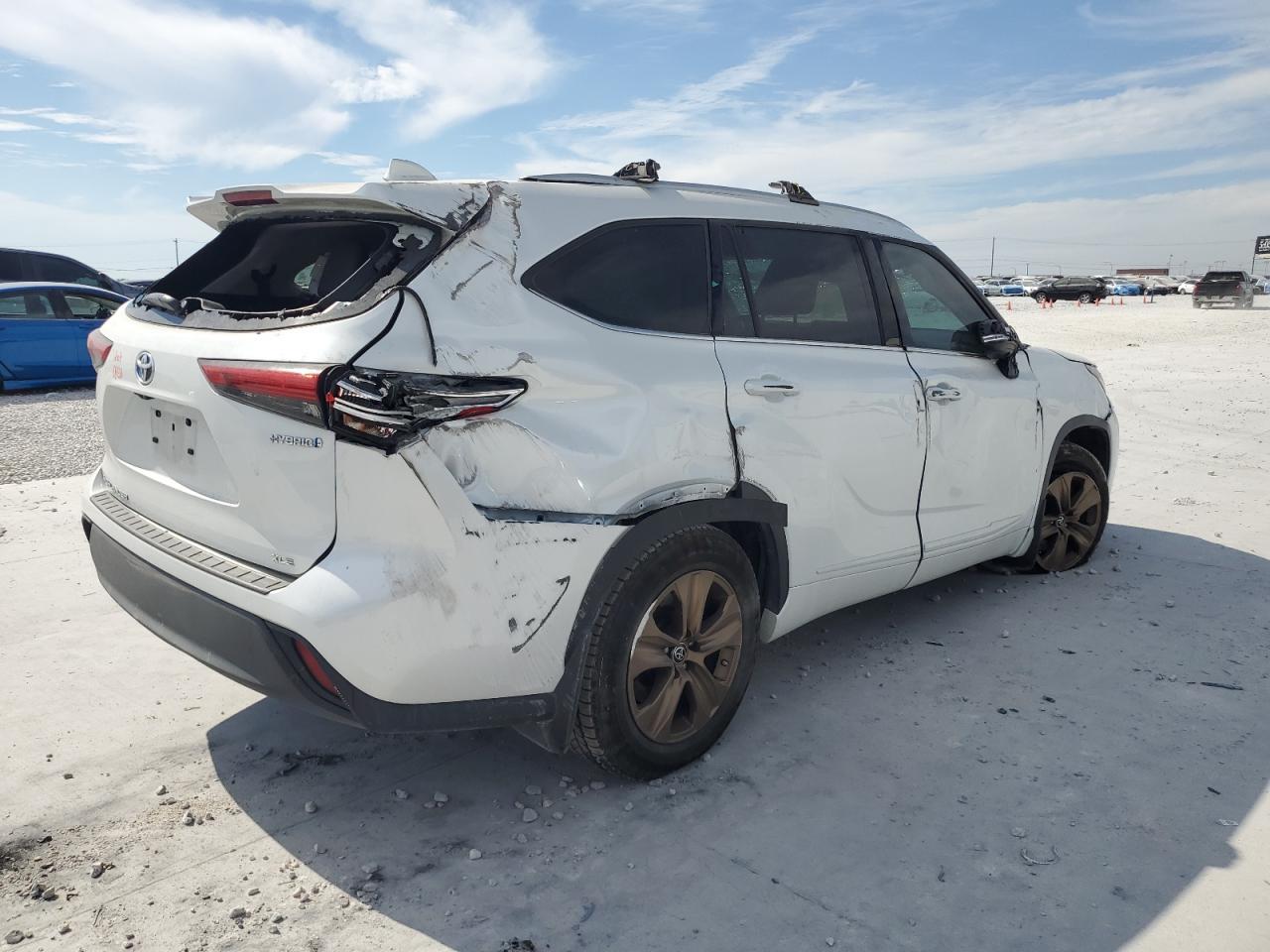 2022 TOYOTA HIGHLANDER