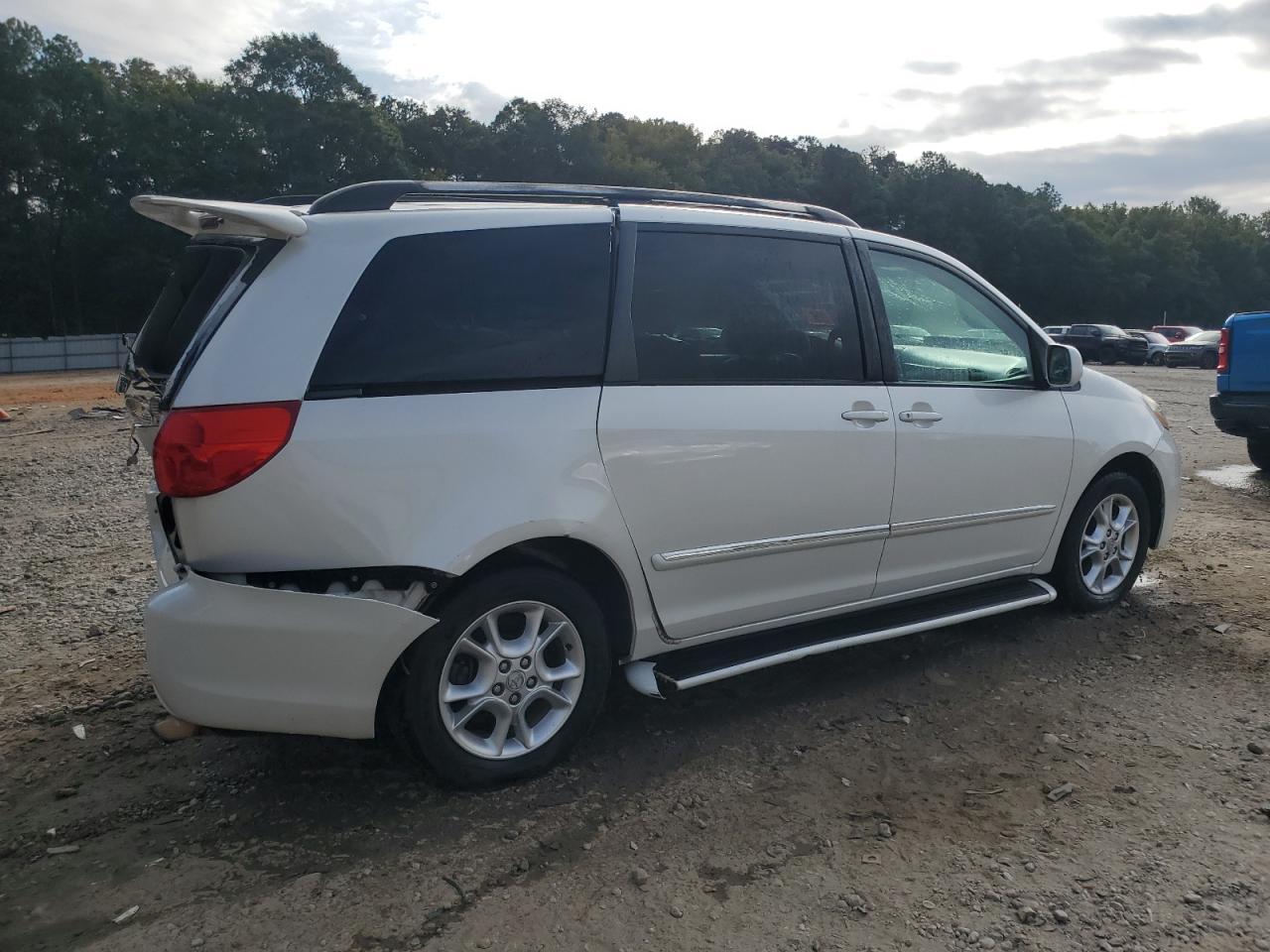 2006 TOYOTA SIENNA