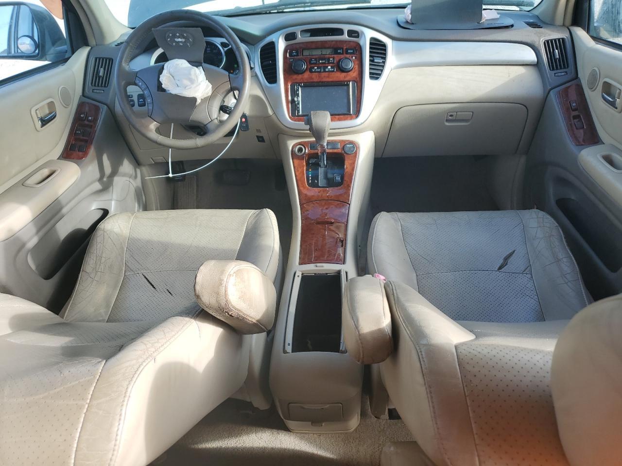 2004 TOYOTA HIGHLANDER