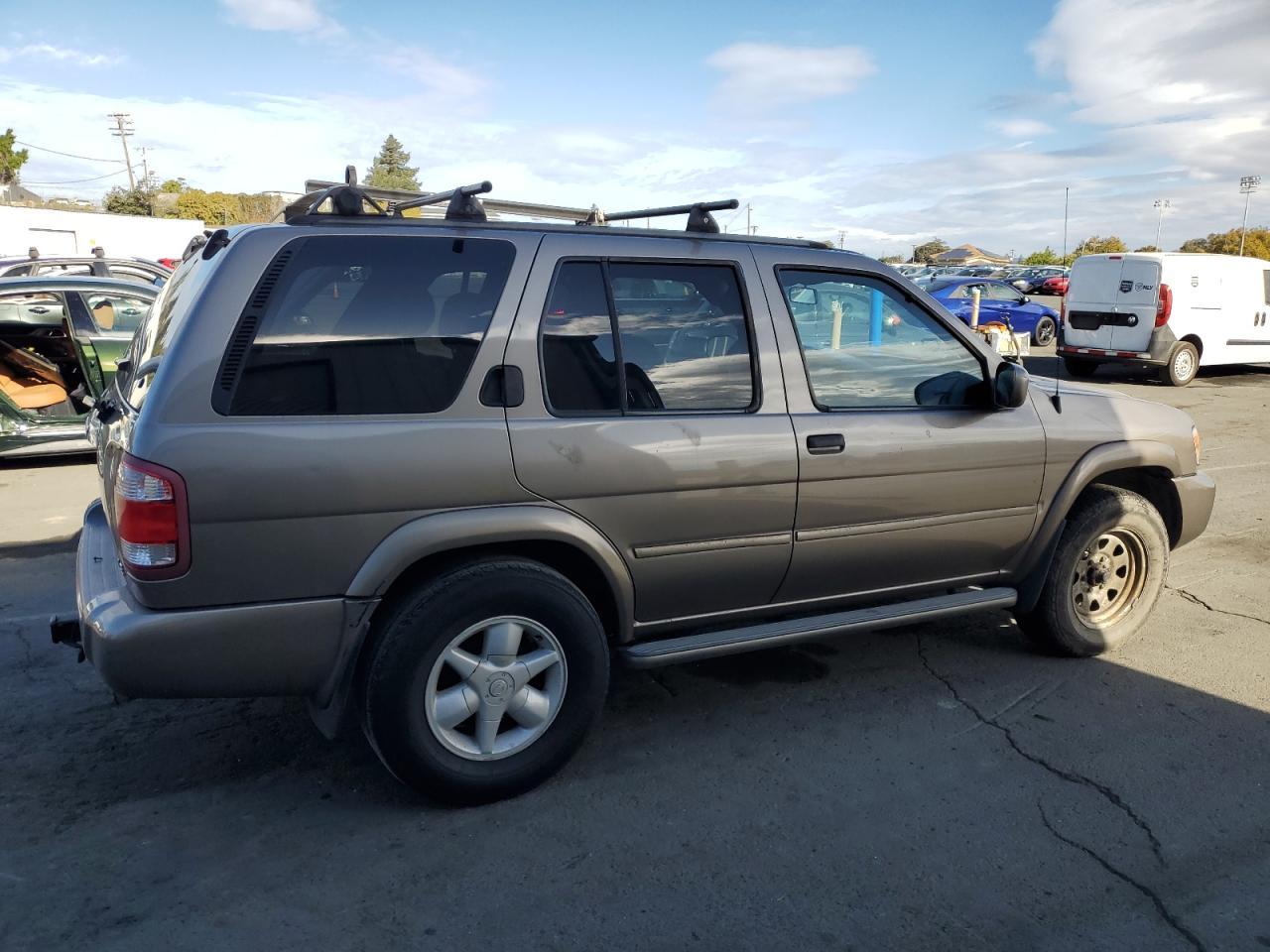 2001 NISSAN PATHFINDER