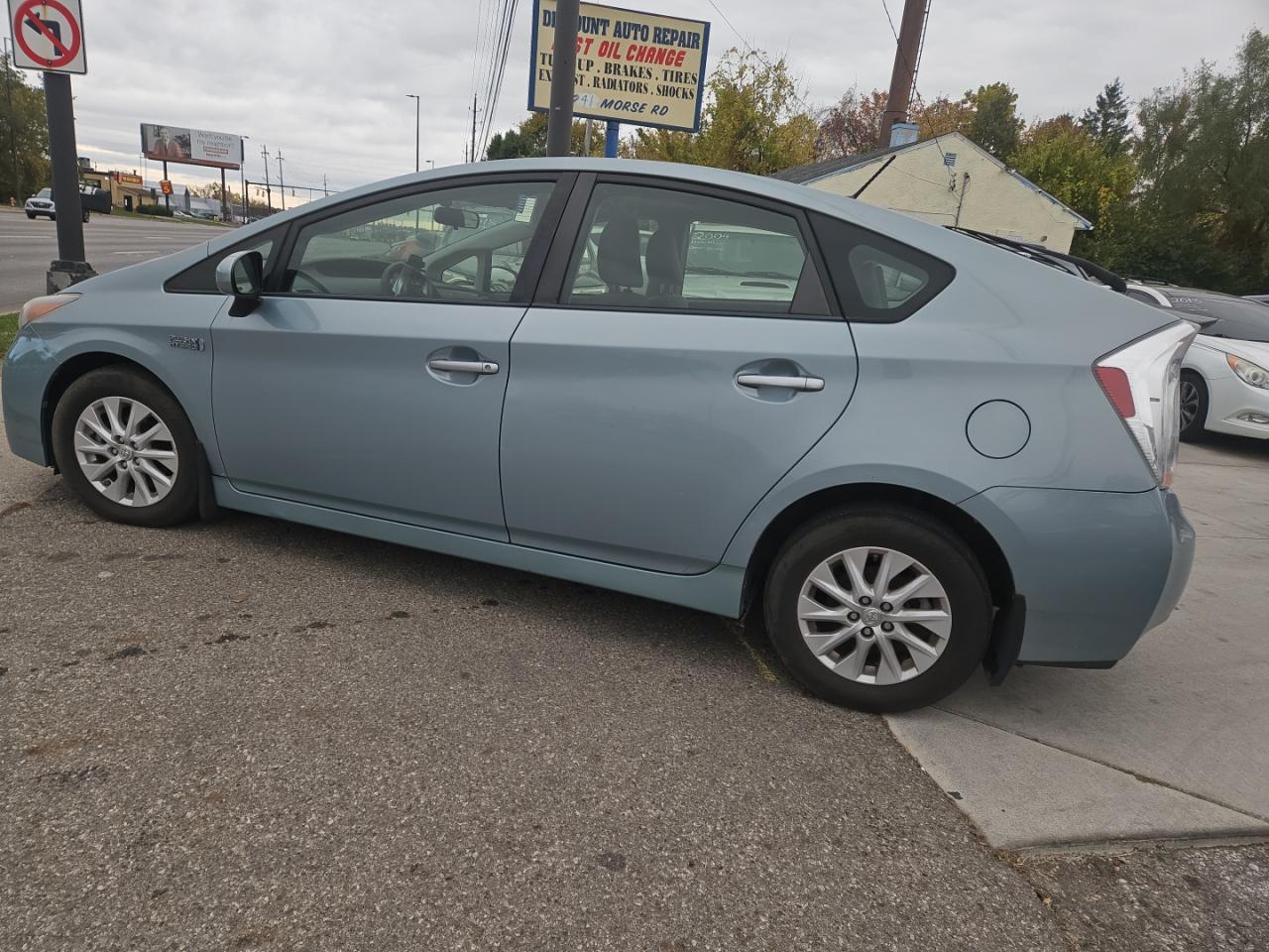 2012 TOYOTA Prius Plug-In