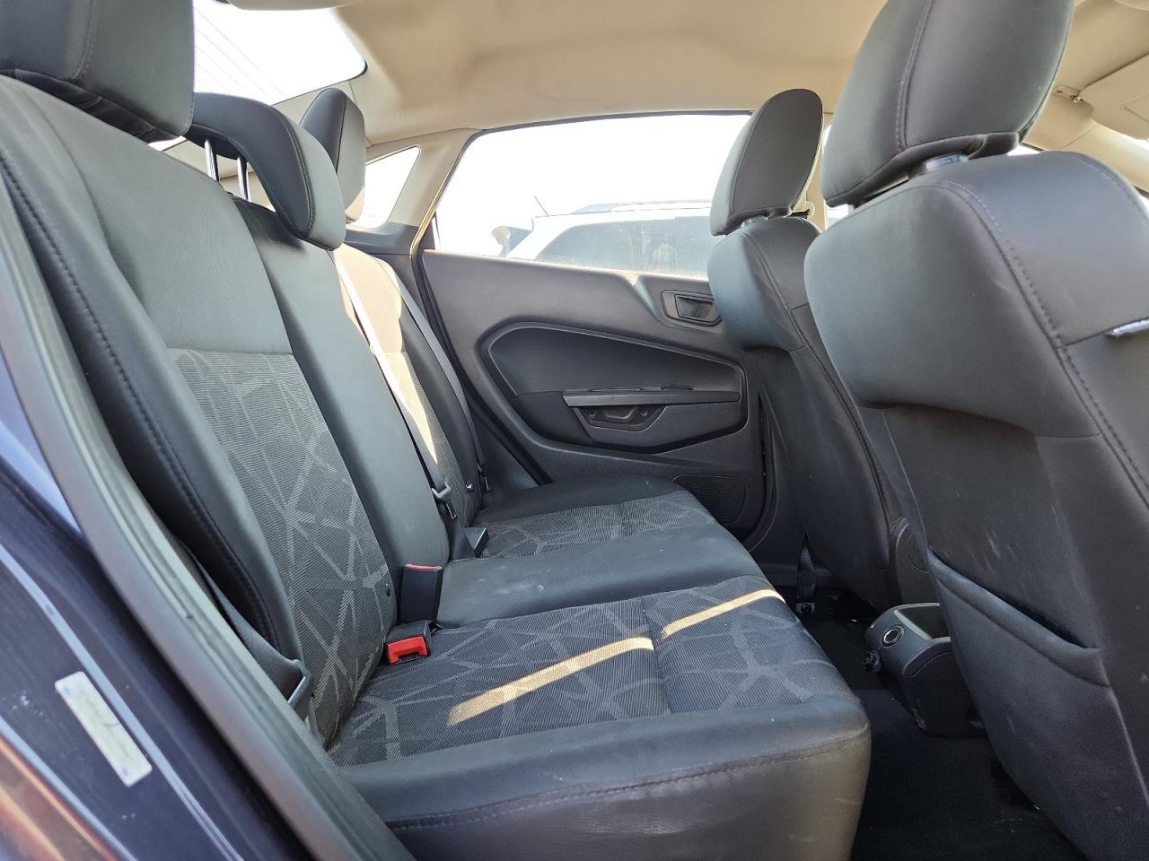 2012 FORD Fiesta