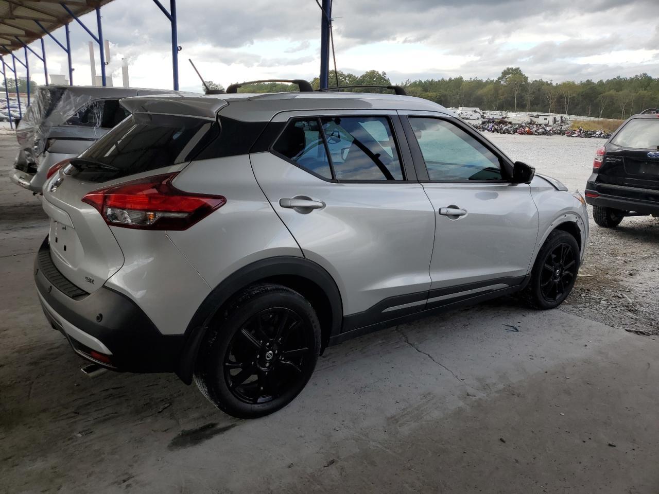 2020 NISSAN KICKS