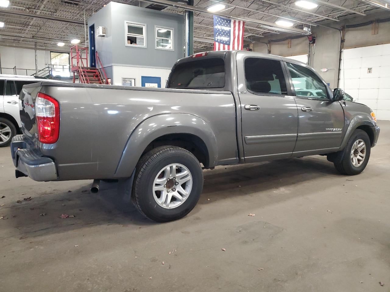 2004 TOYOTA TUNDRA