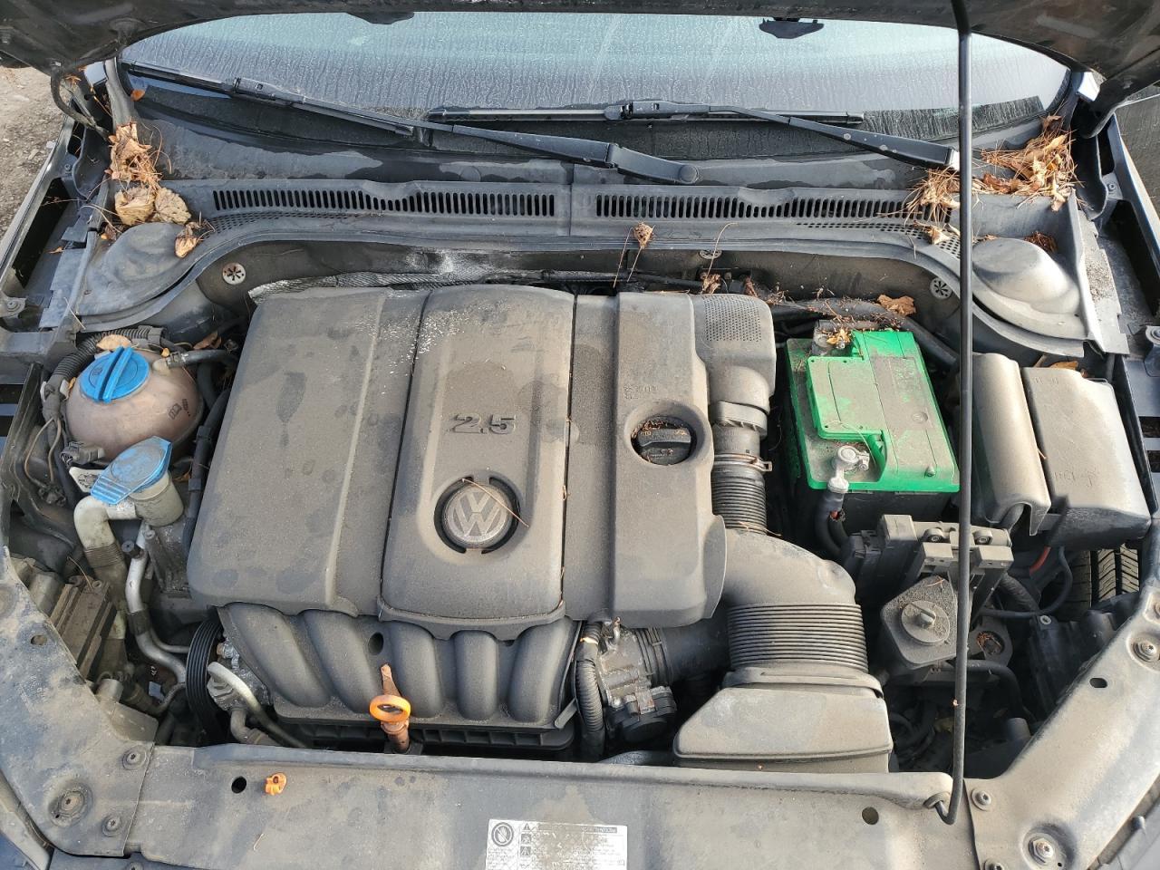 2011 VOLKSWAGEN JETTA