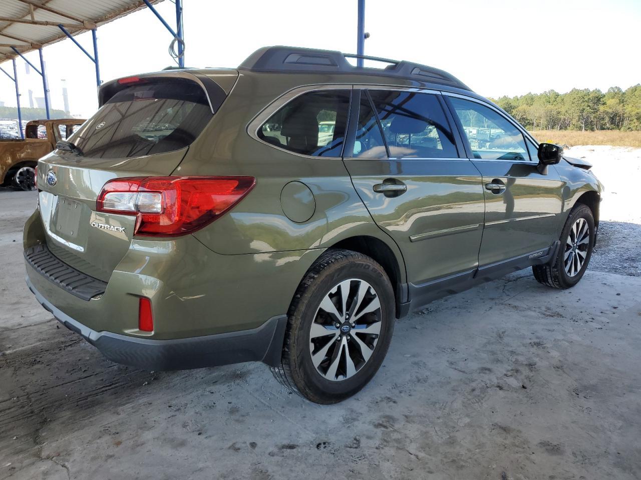 2015 SUBARU Outback