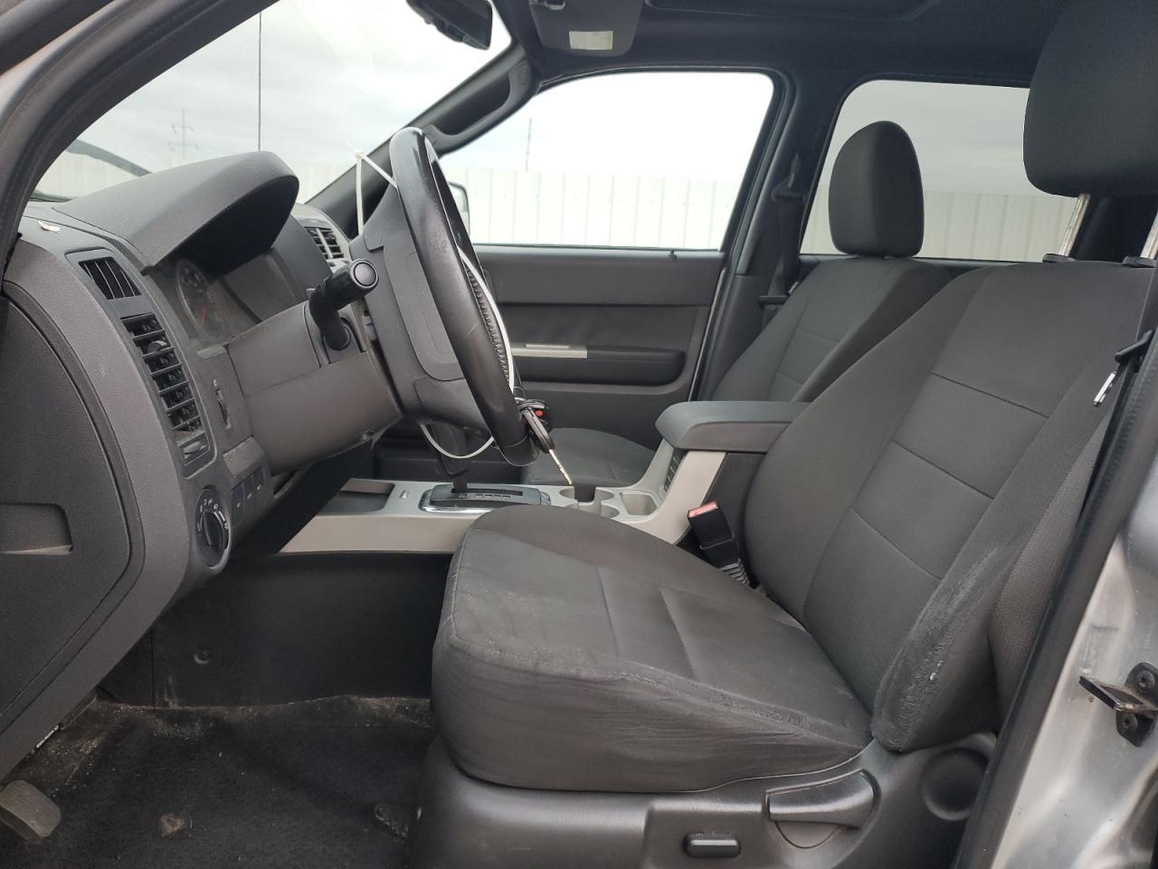 2010 FORD ESCAPE