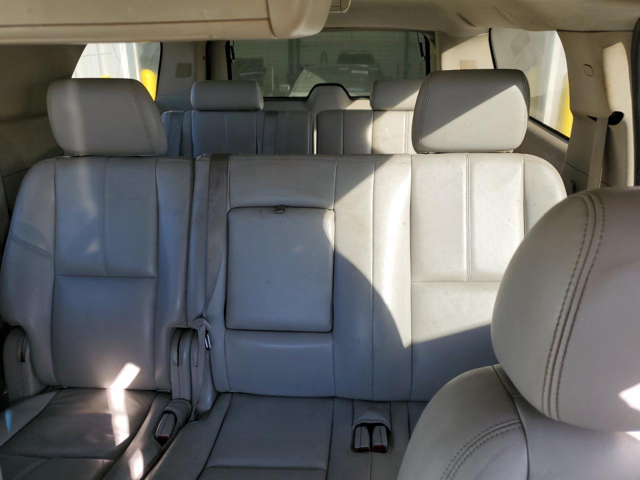 2013 CHEVROLET Suburban