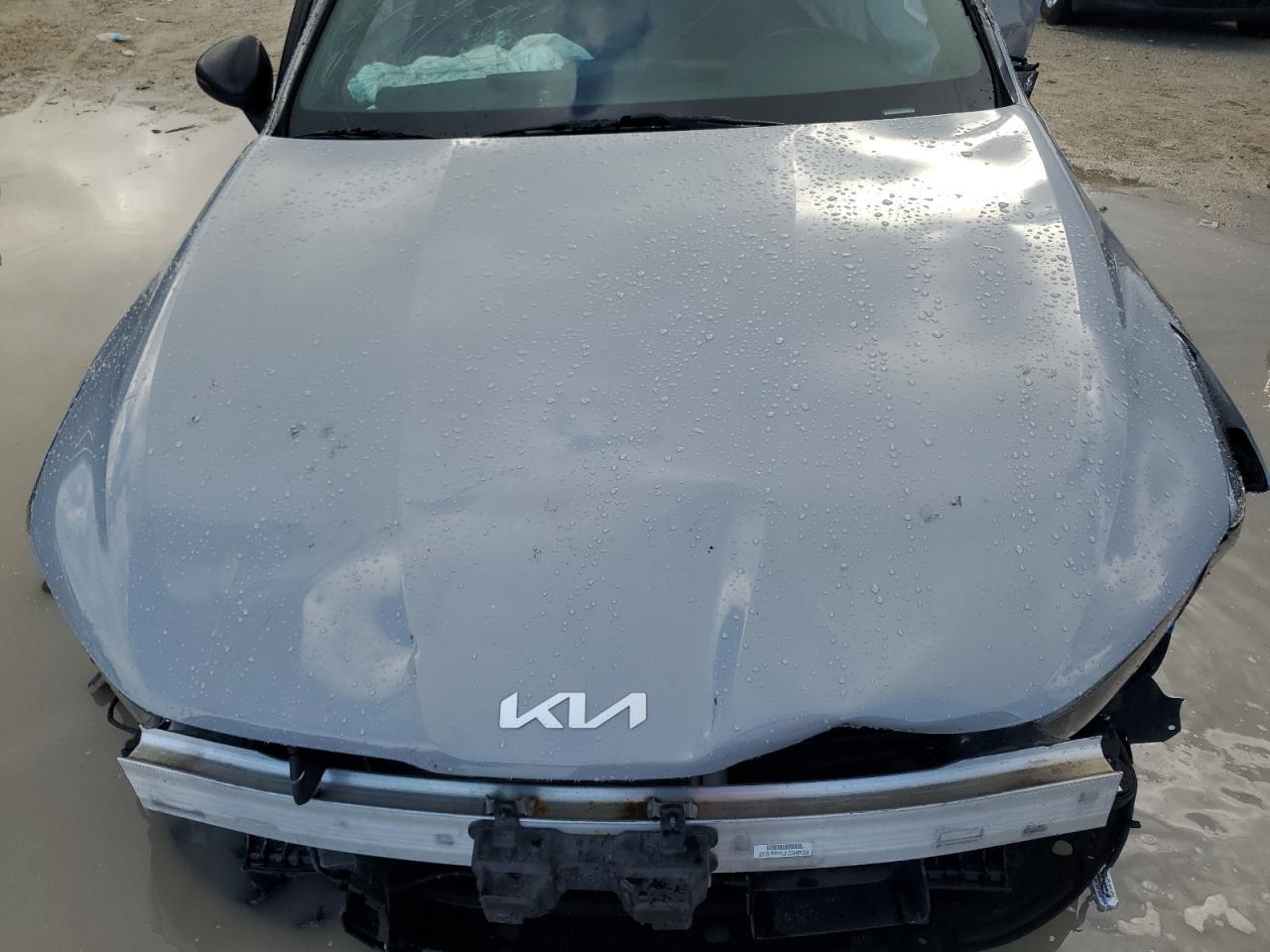 2022 KIA K5