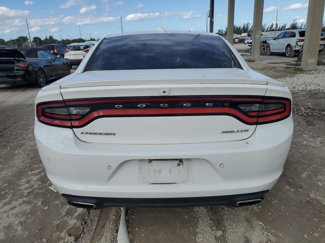 2016 DODGE CHARGER