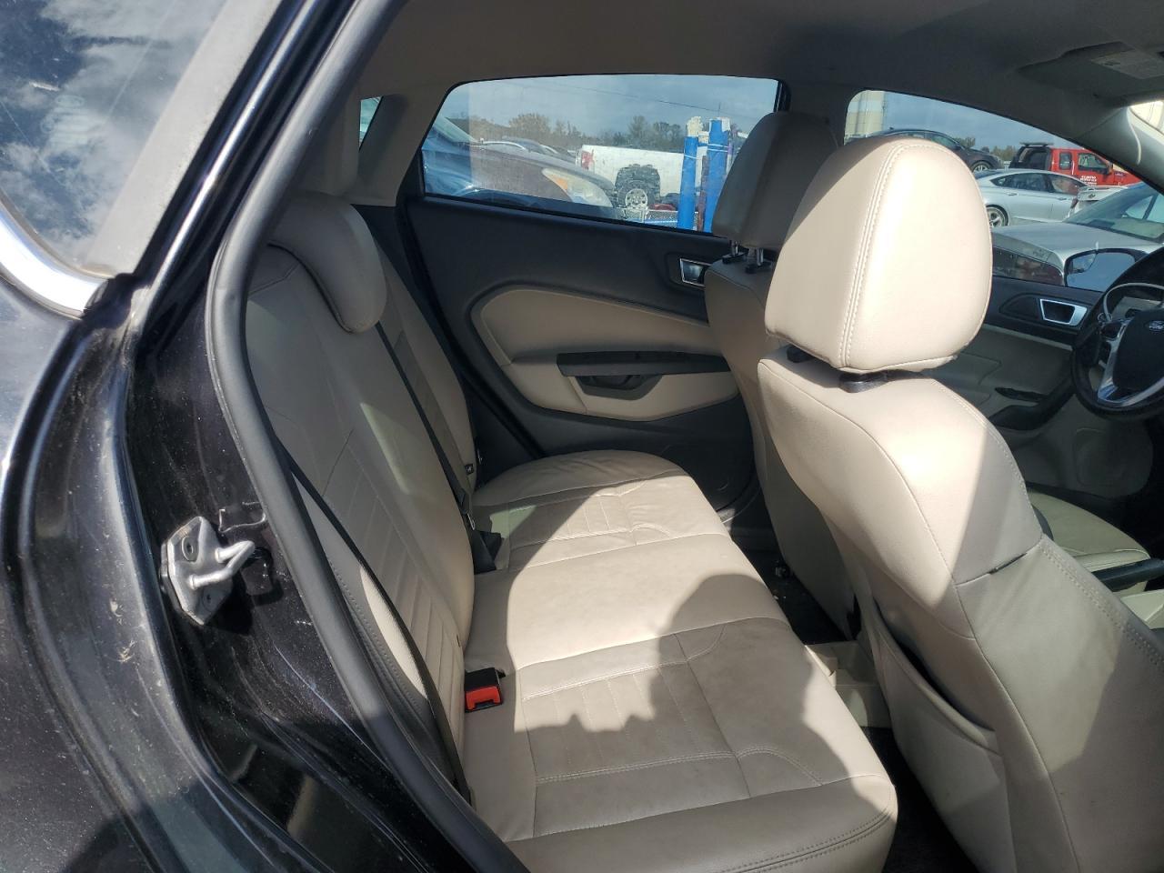 2014 FORD Fiesta
