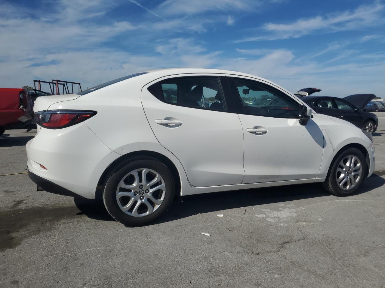 2017 TOYOTA YARIS