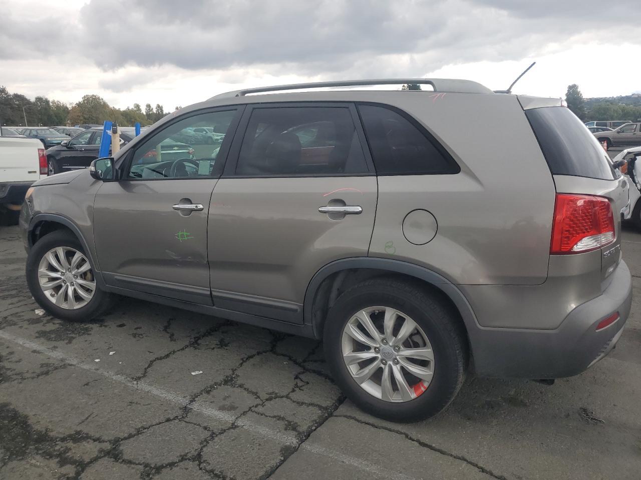 2011 KIA SORENTO