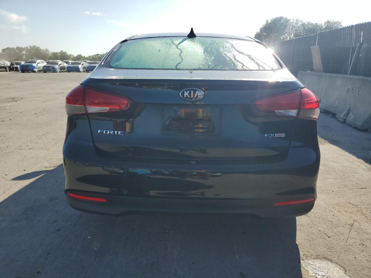 2017 KIA FORTE