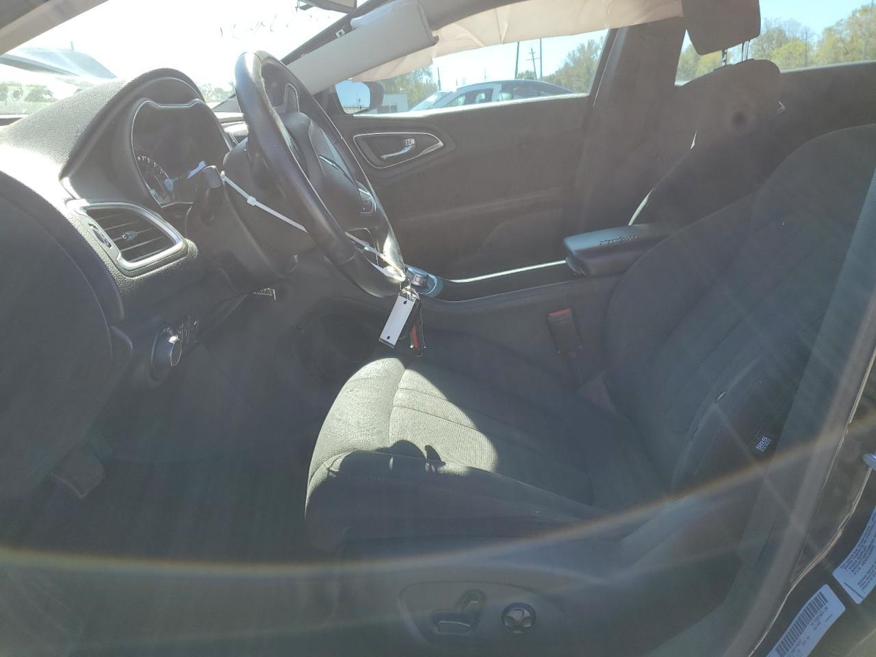 2015 CHRYSLER 200