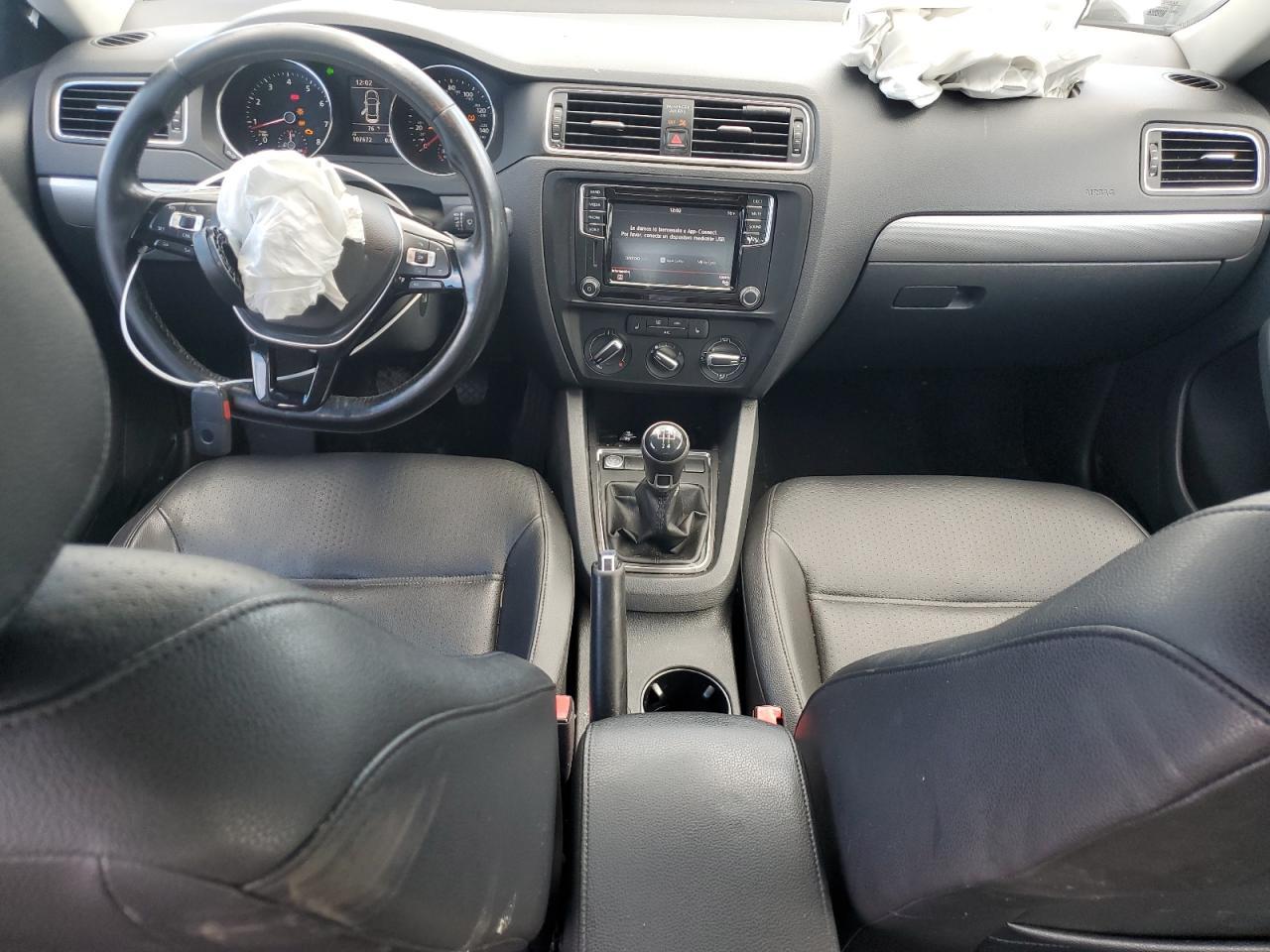 2017 VOLKSWAGEN JETTA