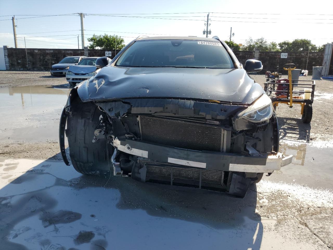 2017 INFINITI QX30