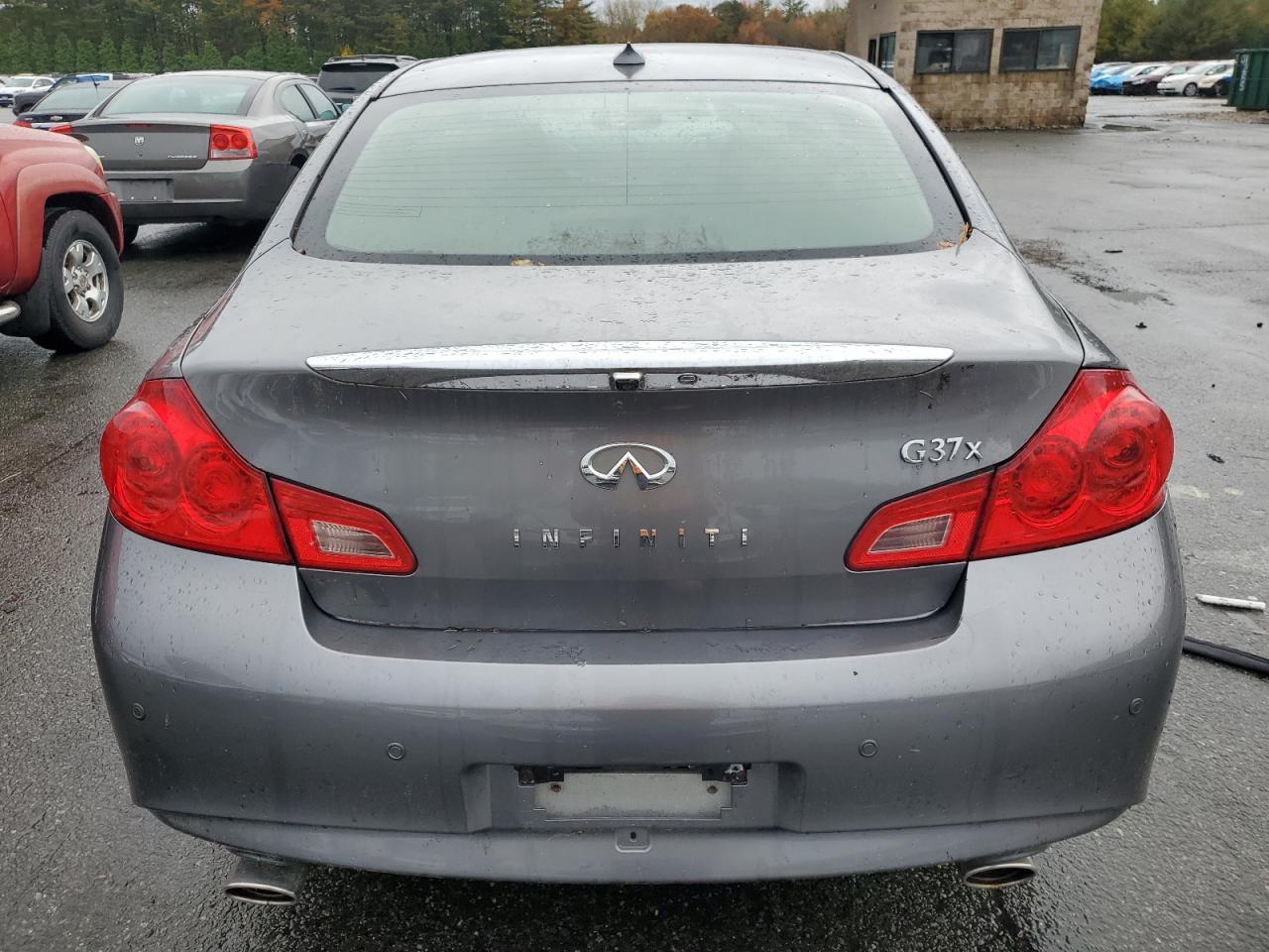 2012 INFINITI G37