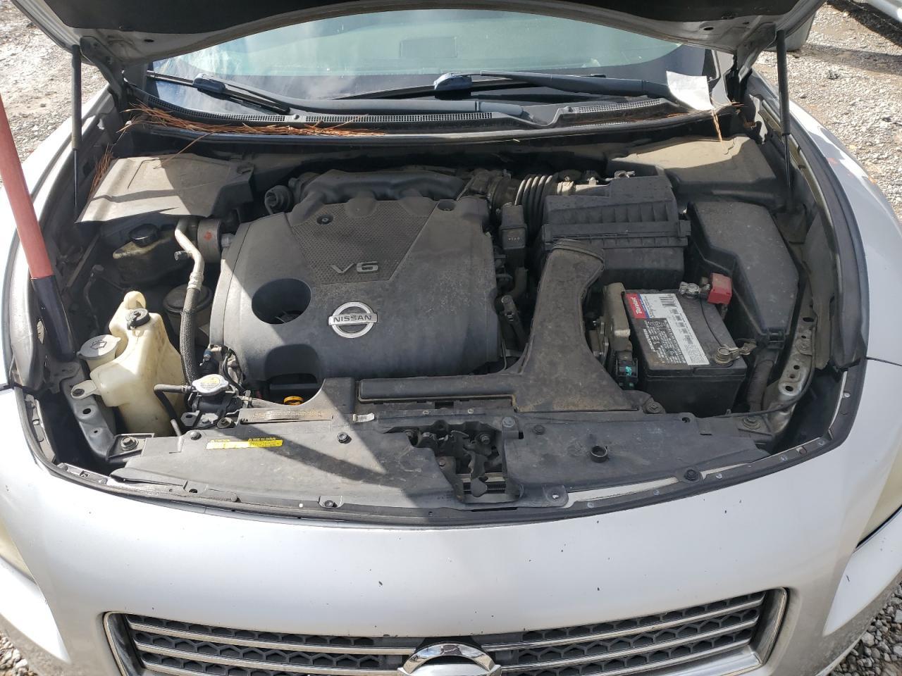 2011 NISSAN Maxima