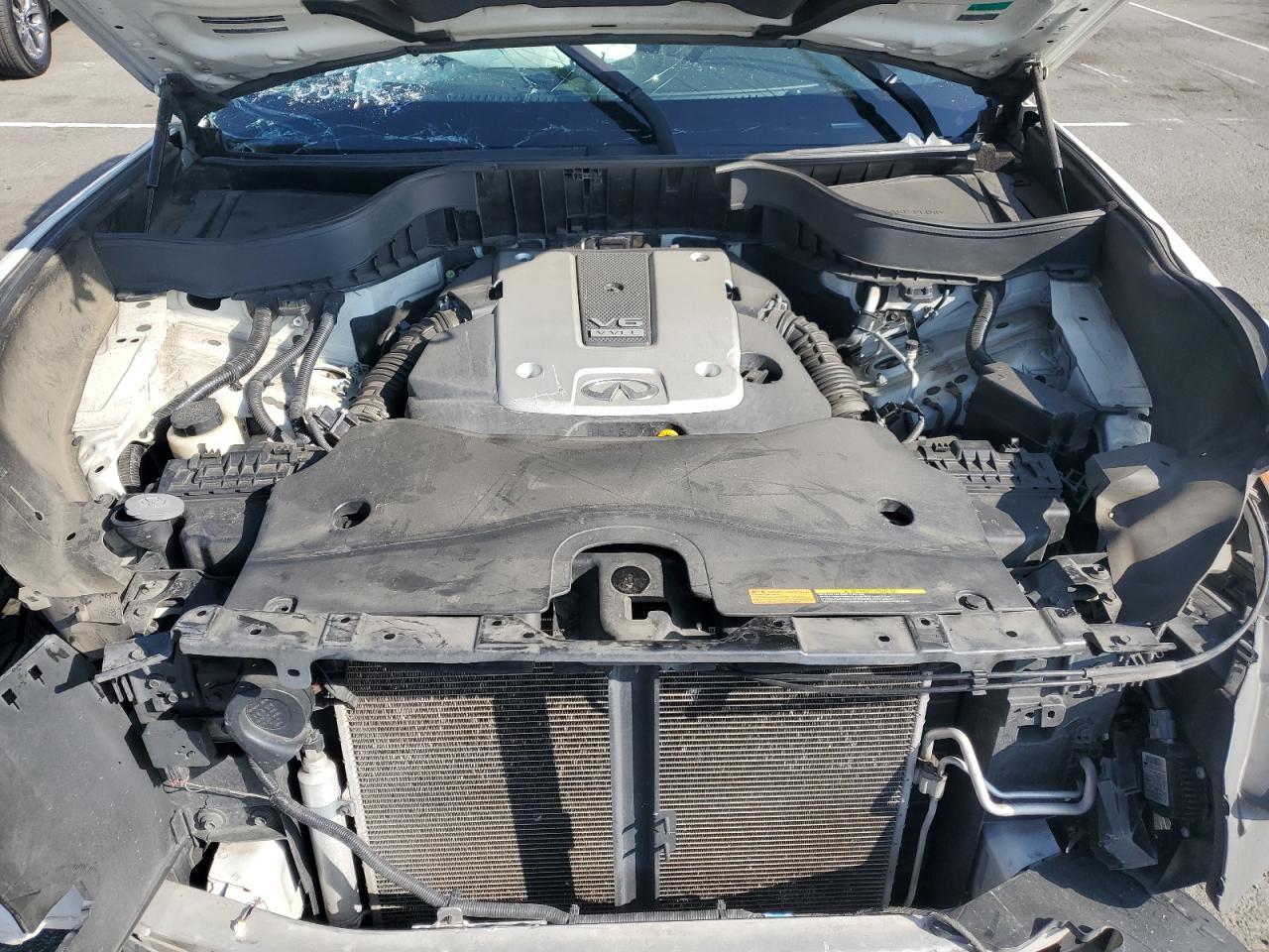 2017 INFINITI QX70