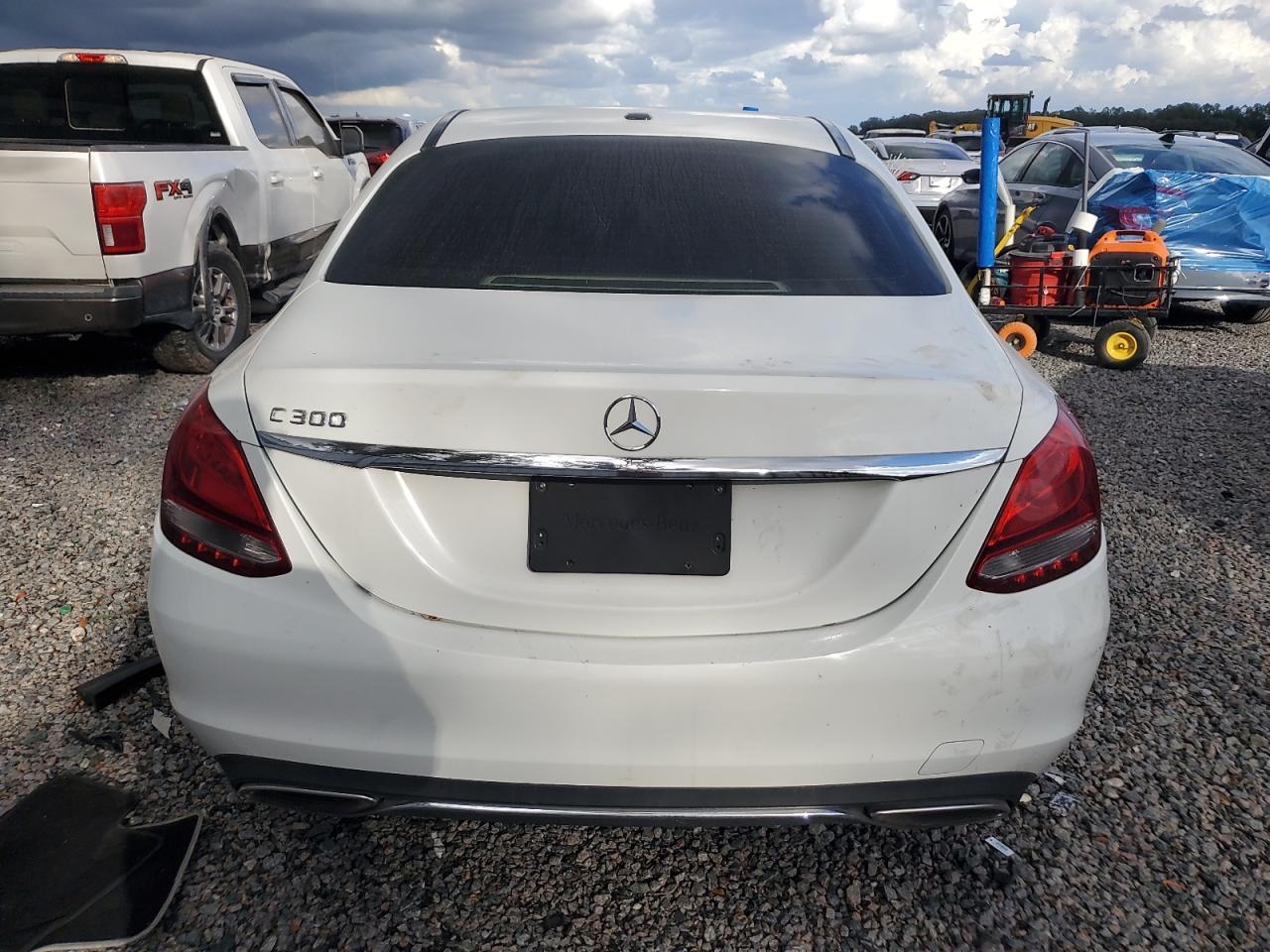 2016 MERCEDES-BENZ C-CLASS