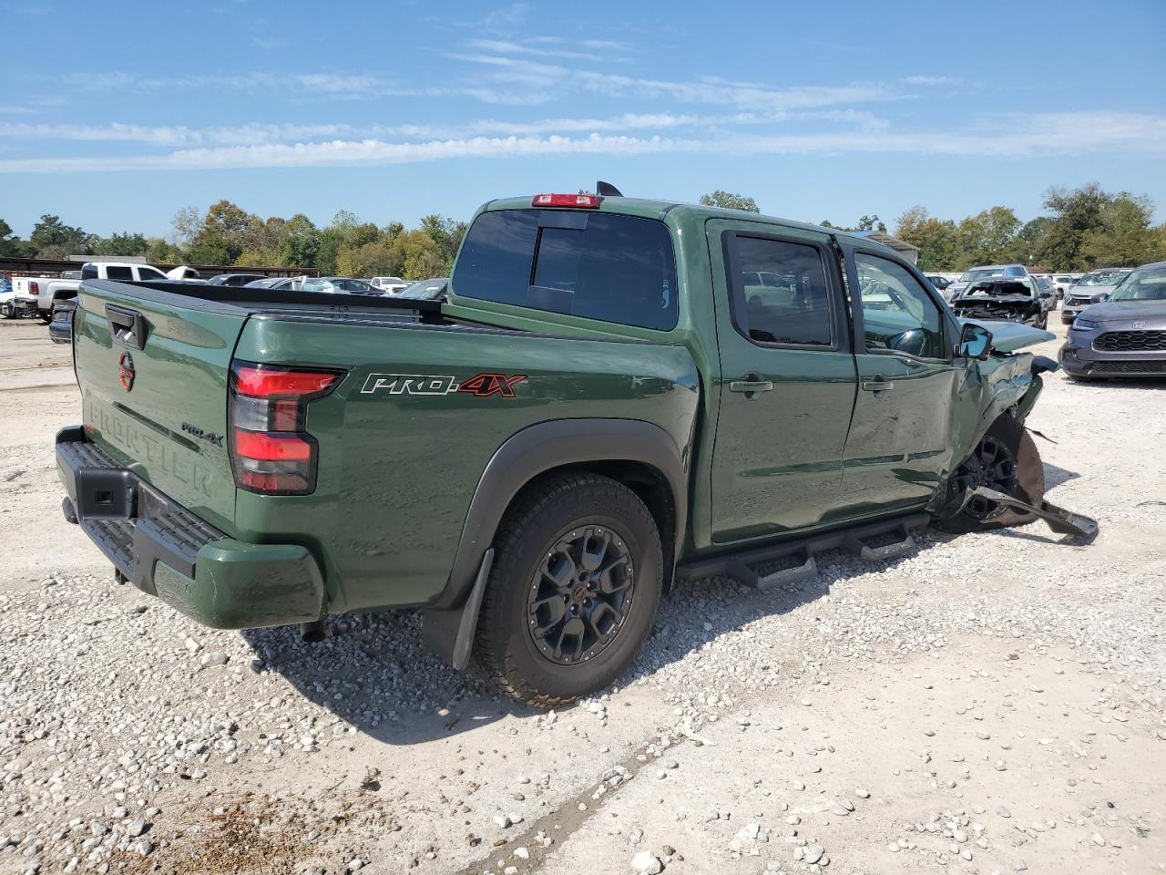 2023 NISSAN Frontier