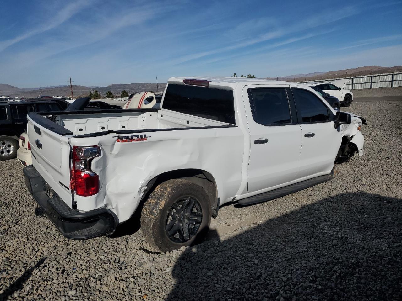 2024 CHEVROLET Silverado