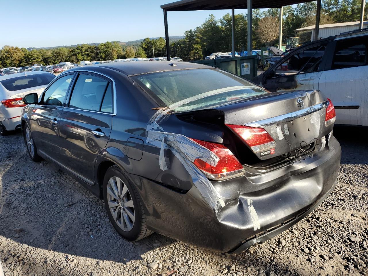 2011 TOYOTA Avalon