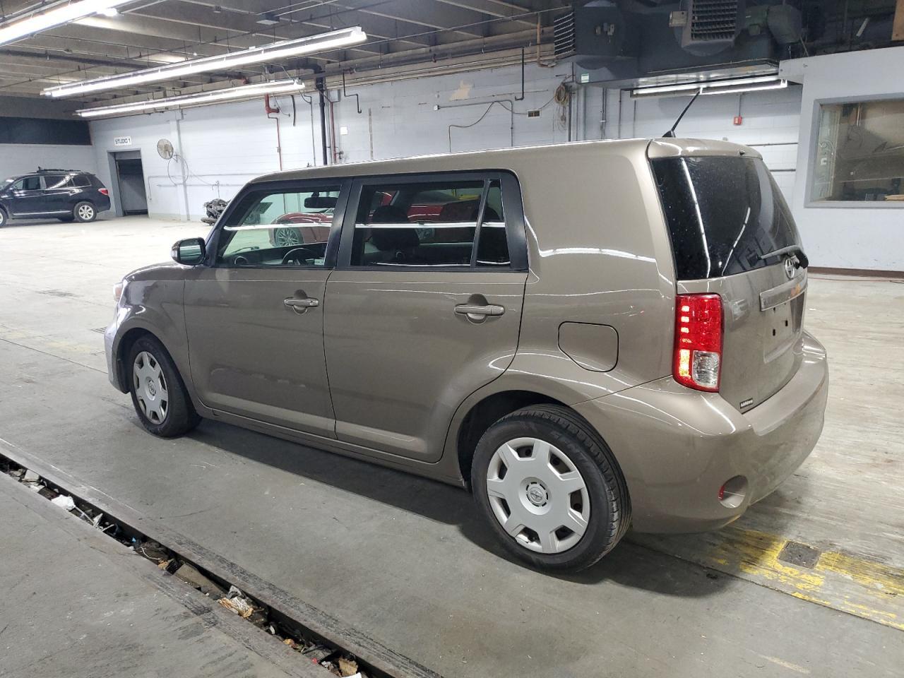 2011 TOYOTA SCION