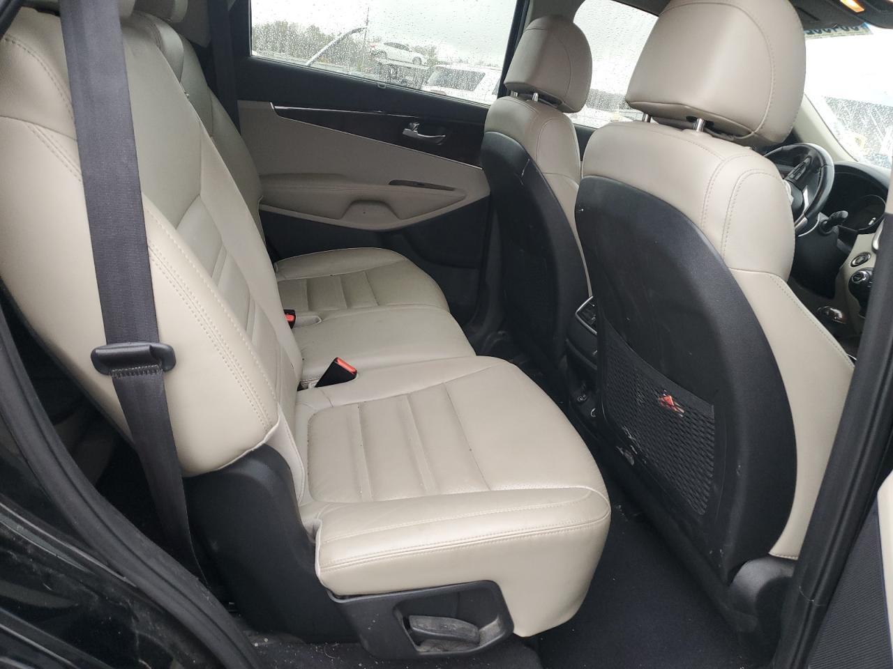2017 KIA SORENTO