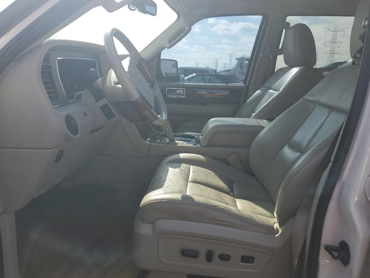 2013 LINCOLN Navigator