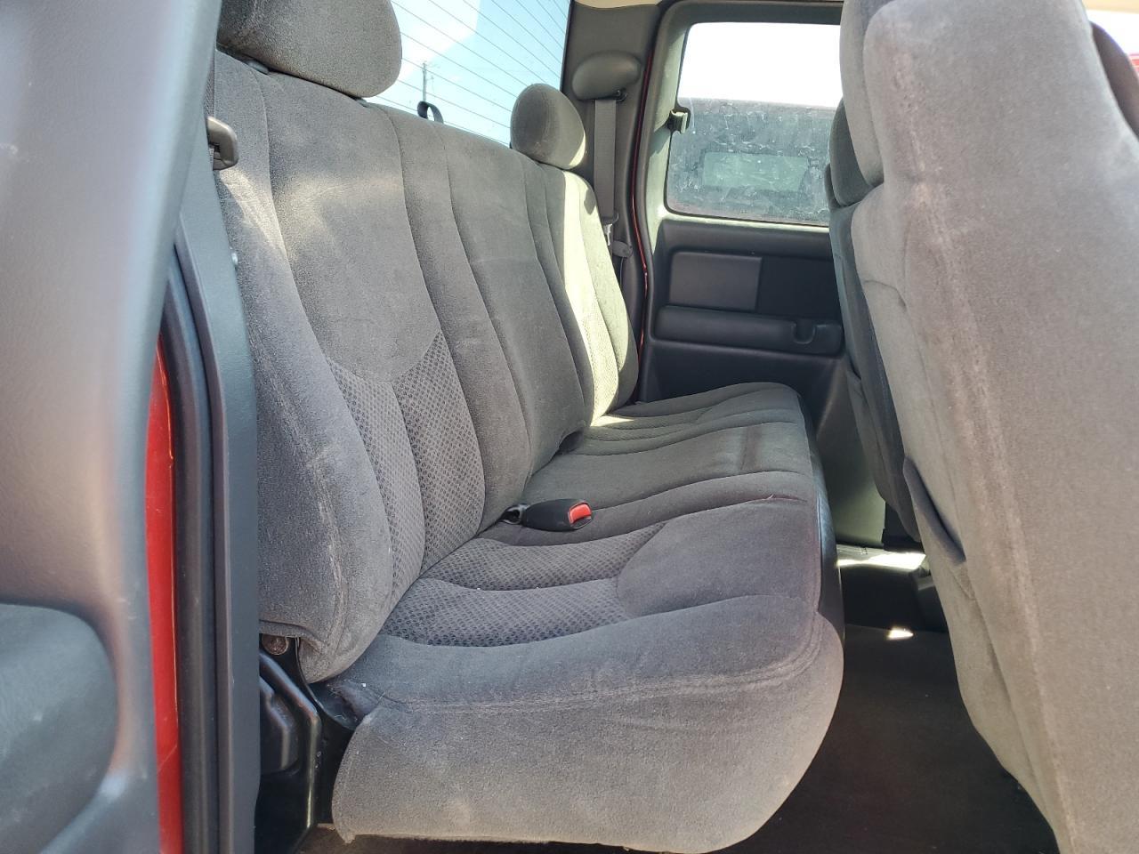 2004 CHEVROLET Silverado