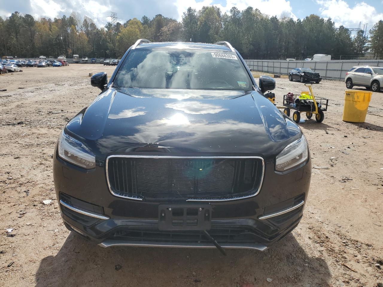 2018 VOLVO XC90