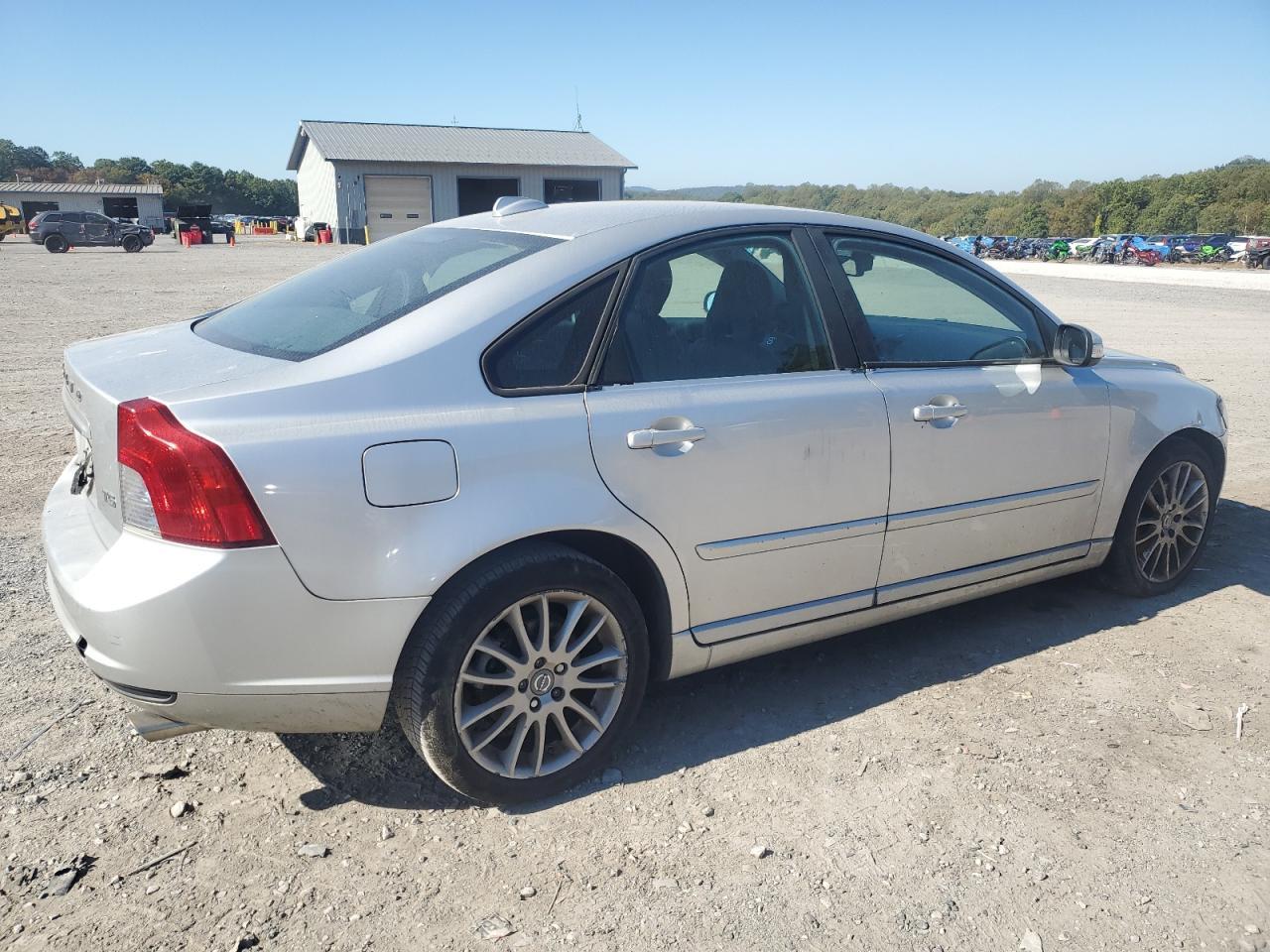 2011 VOLVO S40