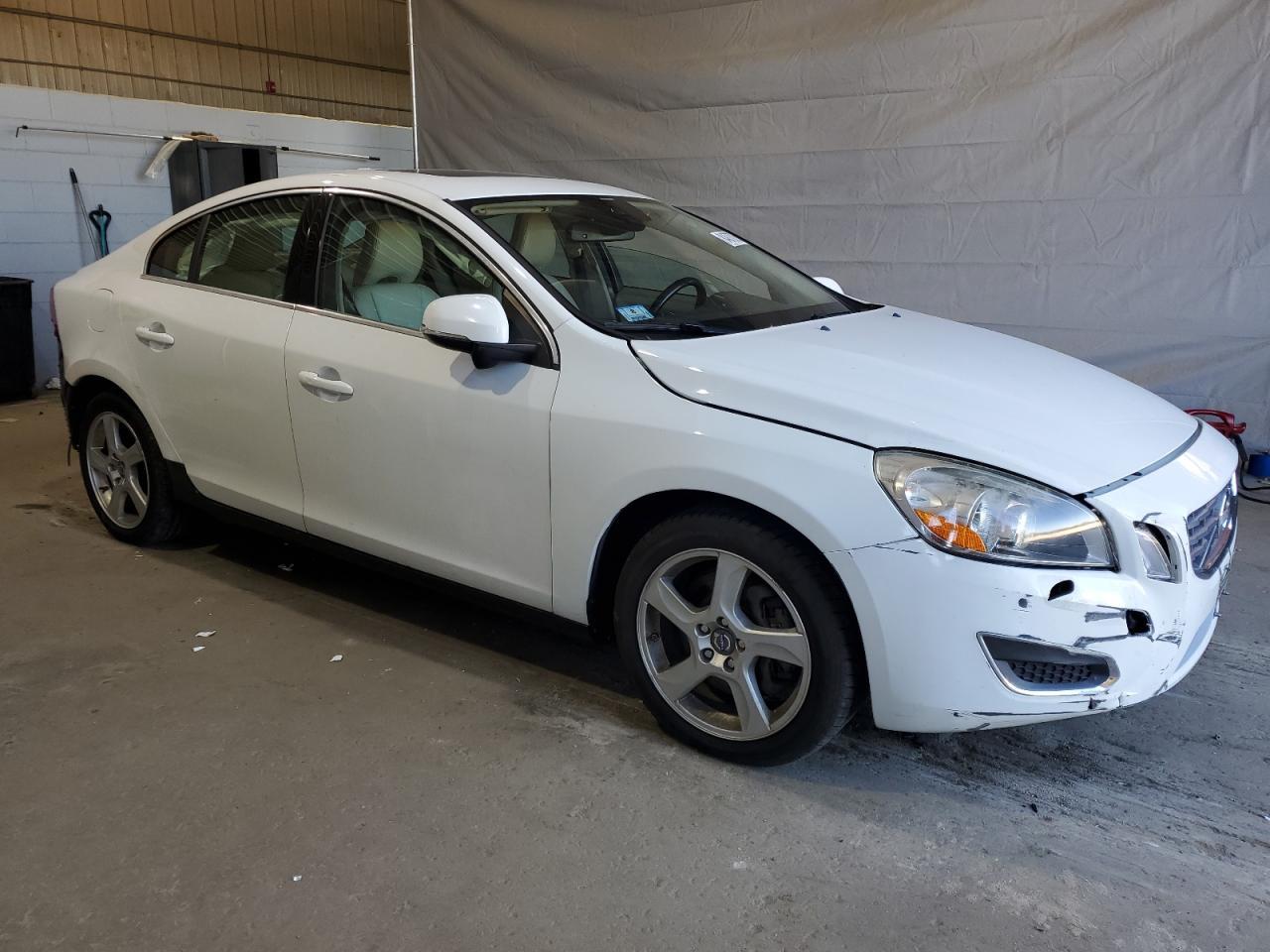 2013 VOLVO S60