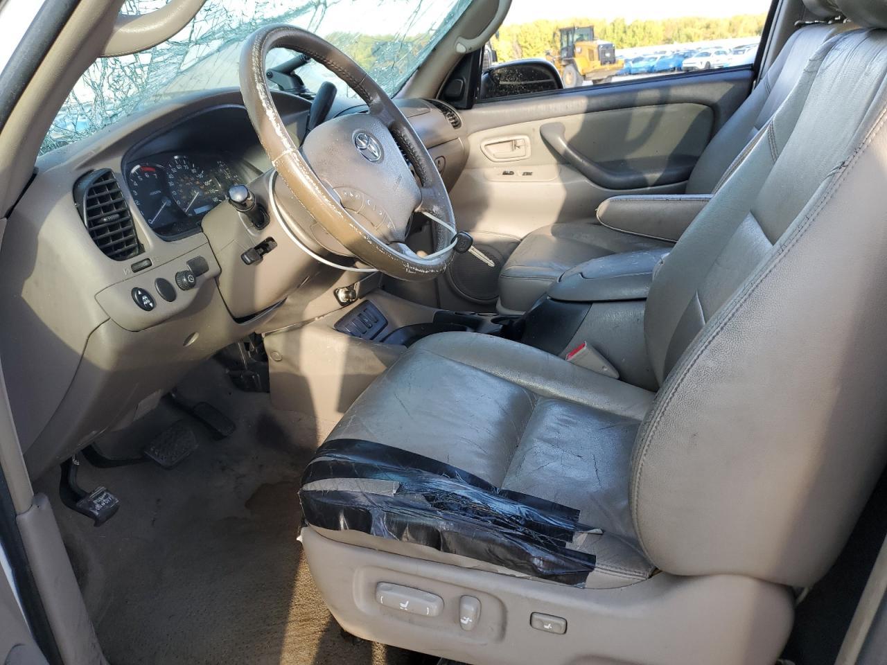 2005 TOYOTA Sequoia