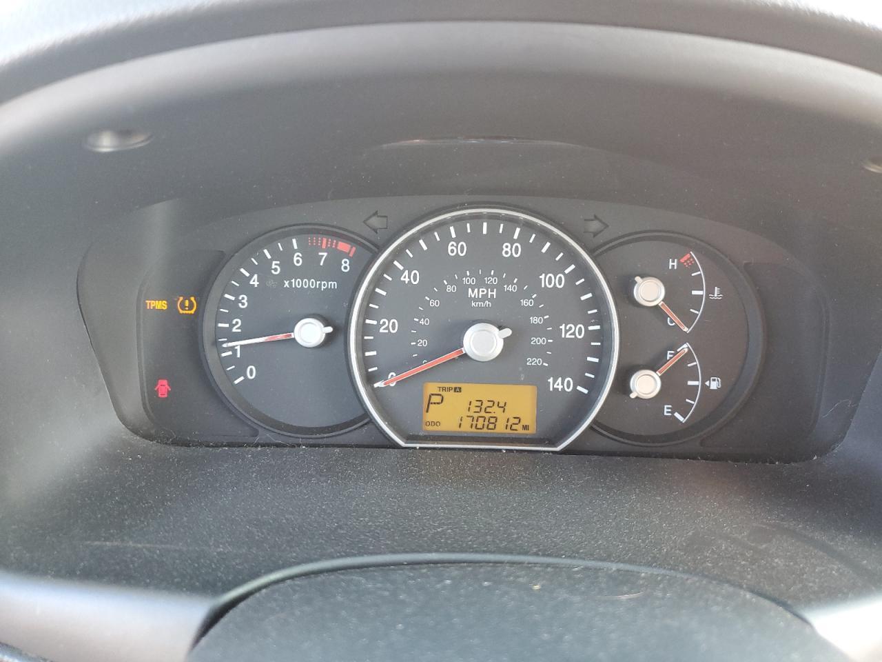 2008 KIA RONDO
