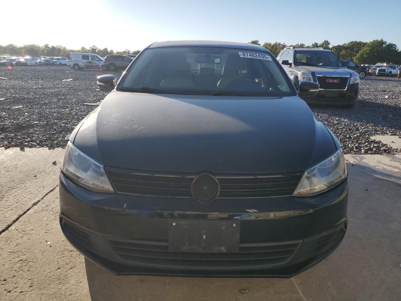 2011 VOLKSWAGEN JETTA